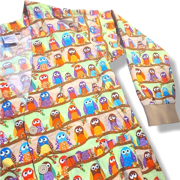 S.C.R.U.B.S. Women's Long Sleeve Button Up Owl Print Scrubs Top Size Medium - Picture 3 of 15